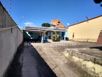 Casa para Venda, em Betim, bairro Santa Cruz, 2 dormitórios, 2 banheiros, 1 suíte, 8 vagas
